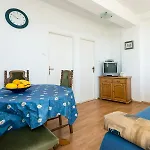 Sweet 3*