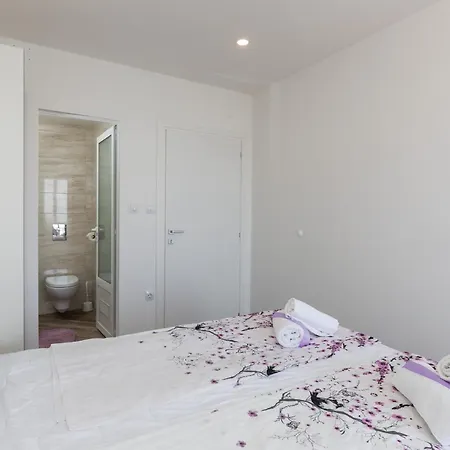 Sweet Guest house 3*